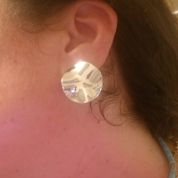 Silver Earings - Picture 3 of 4